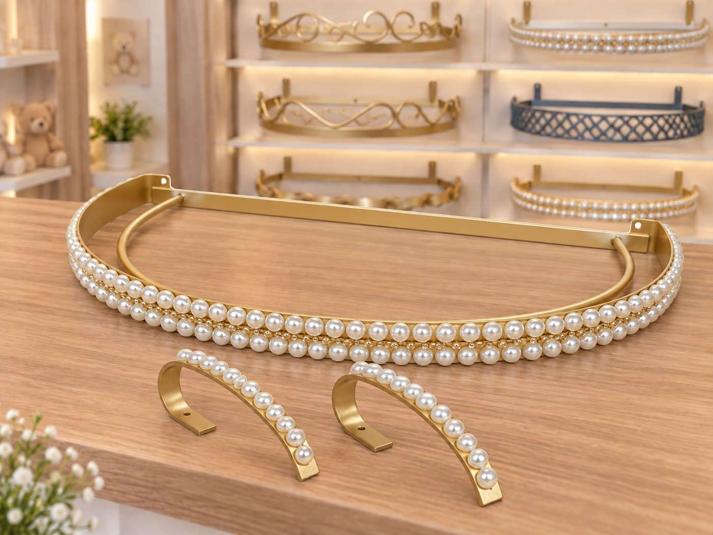 Dossel de Parede para Berço Dupla Pérolas Dourado com Abraçadeiras