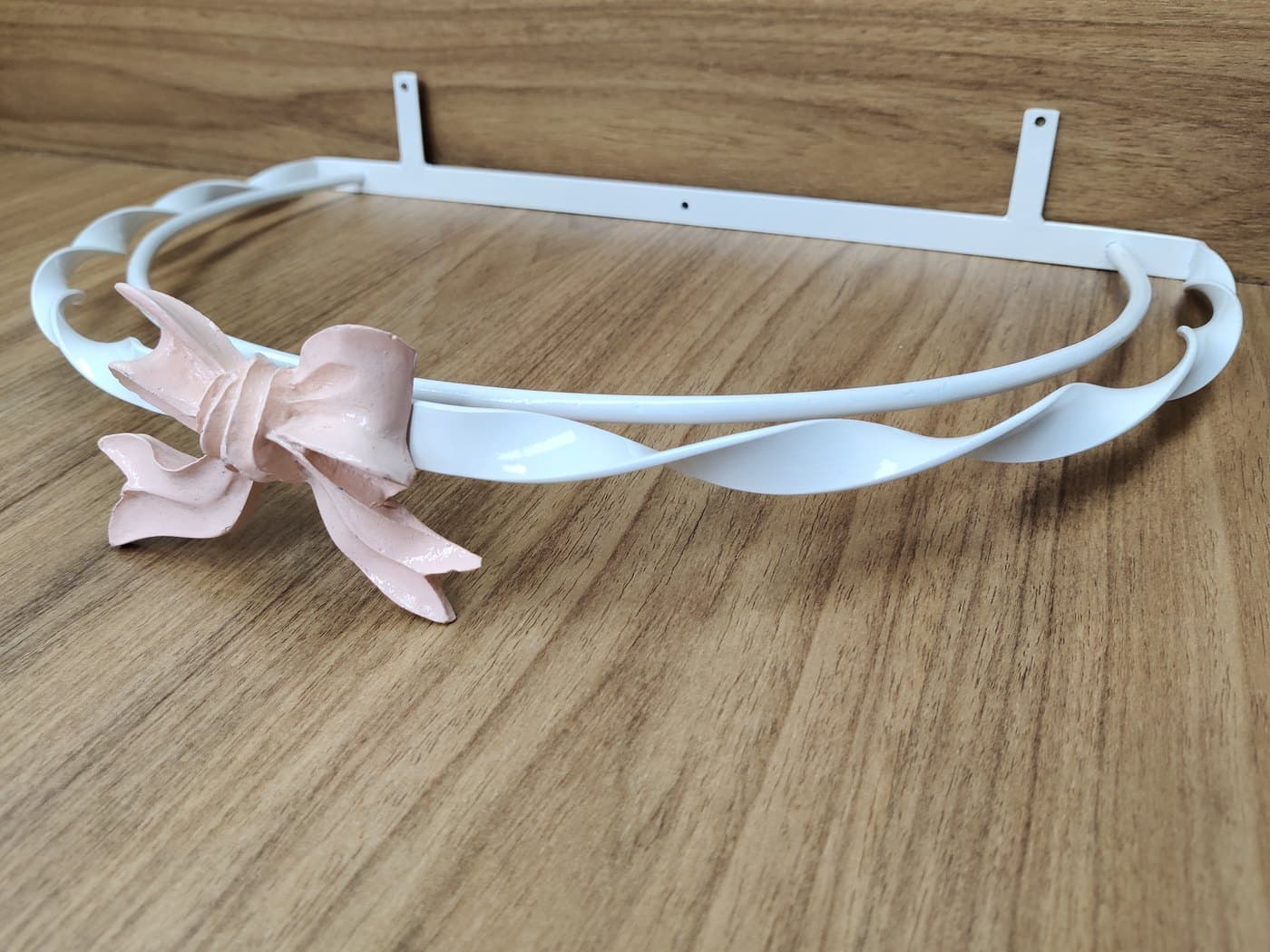 Dossel de Parede para Berço Torcido Branco com Laço — imagem 2