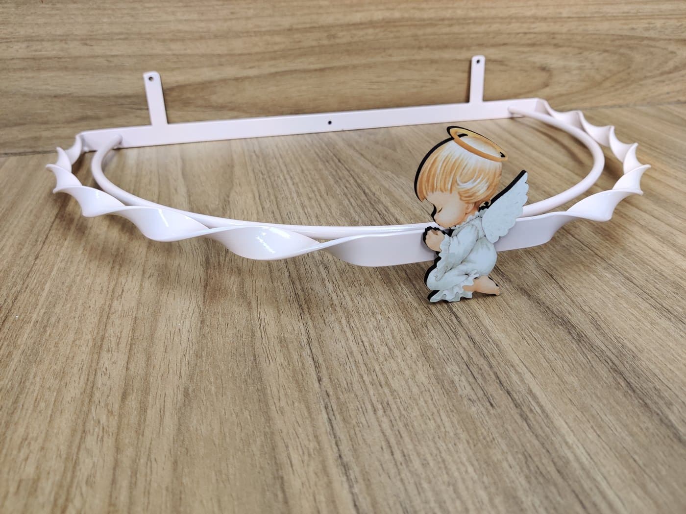 Dossel de Parede para Berço Torcido Rosa com Anjinho MDF — imagem 2