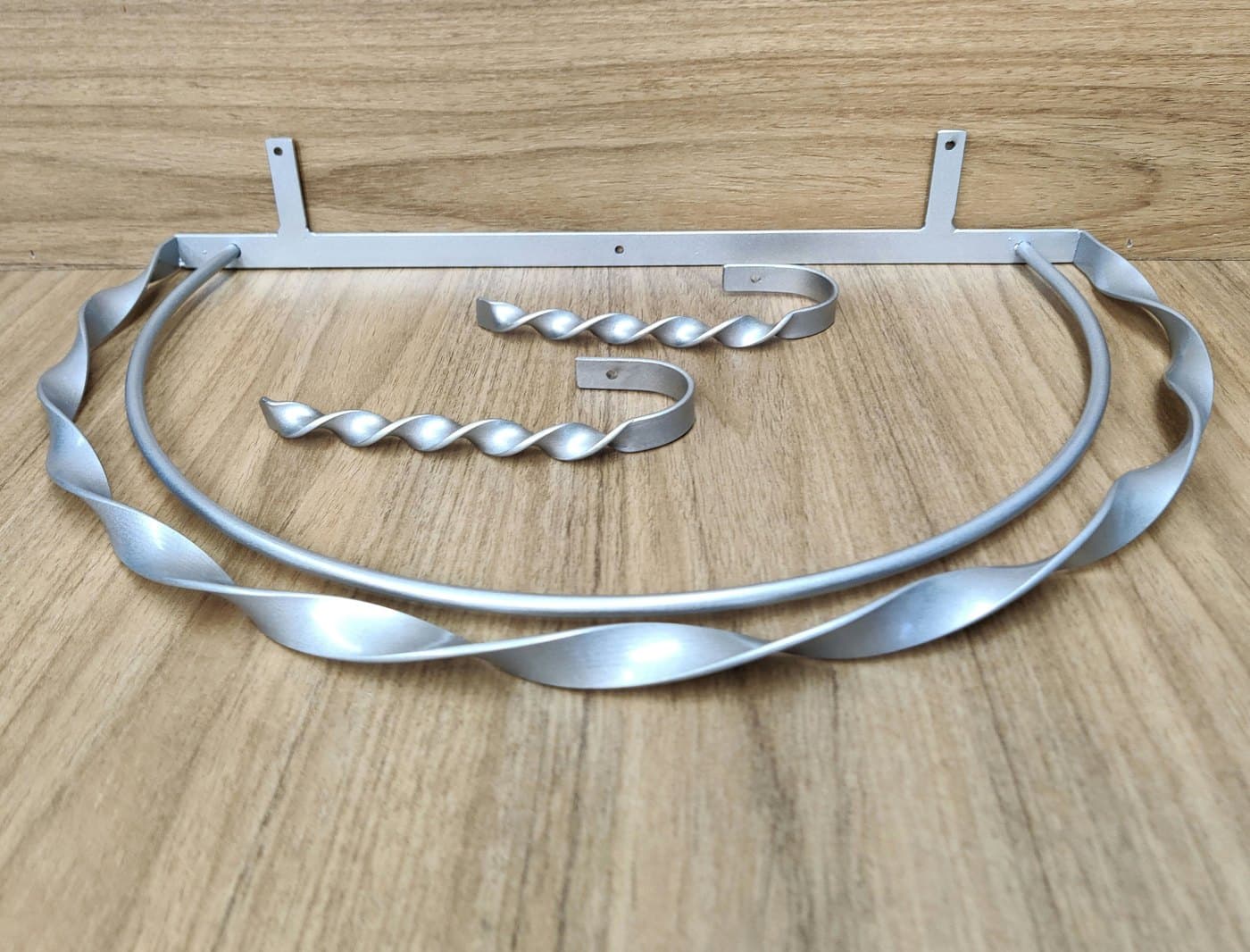 Dossel de Parede para Berço Torcido Prata com Abraçadeiras — imagem 2