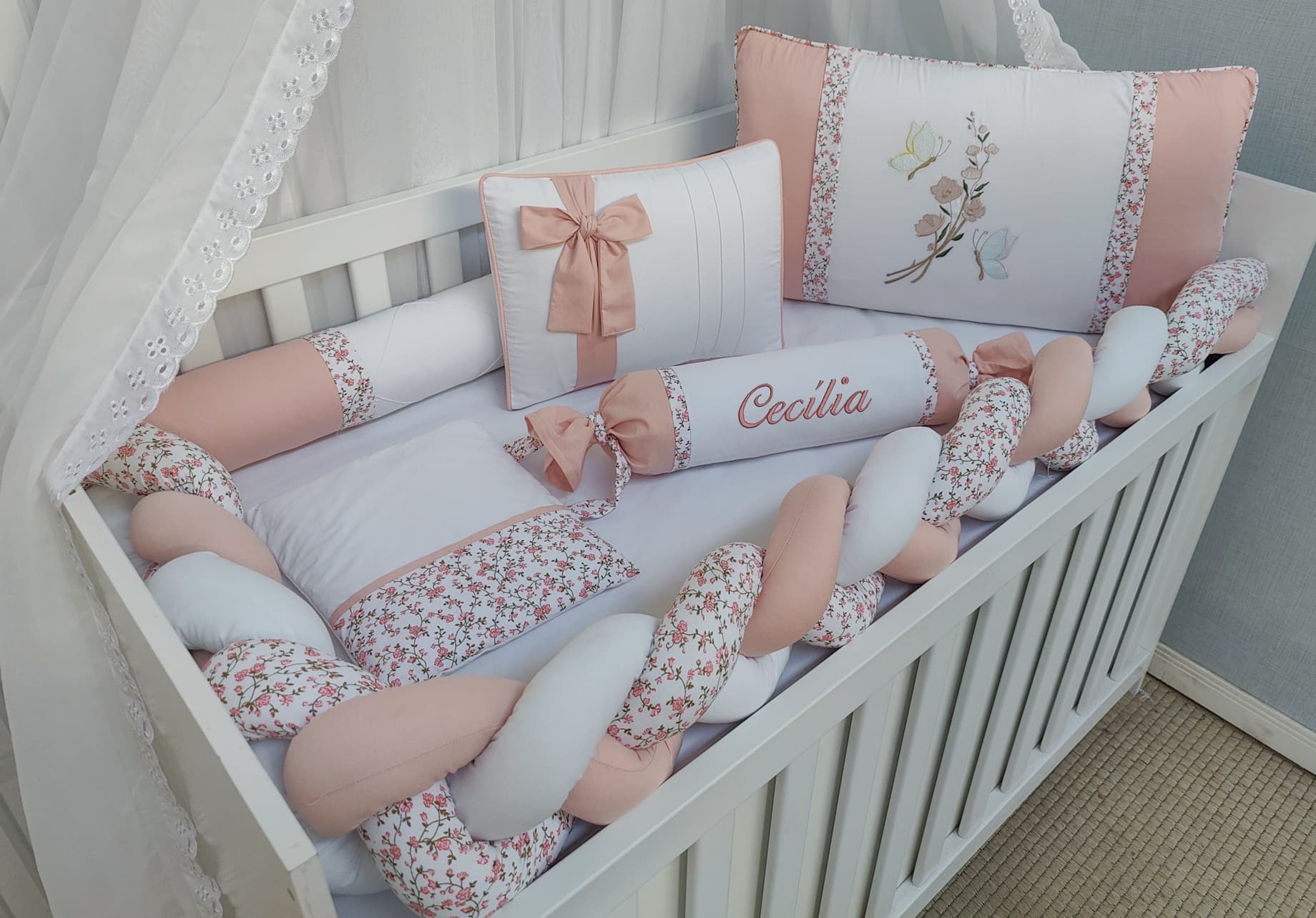 Kit Protetor de Berço Trança Personalizado Floral Rosé 100% Algodão — imagem 2