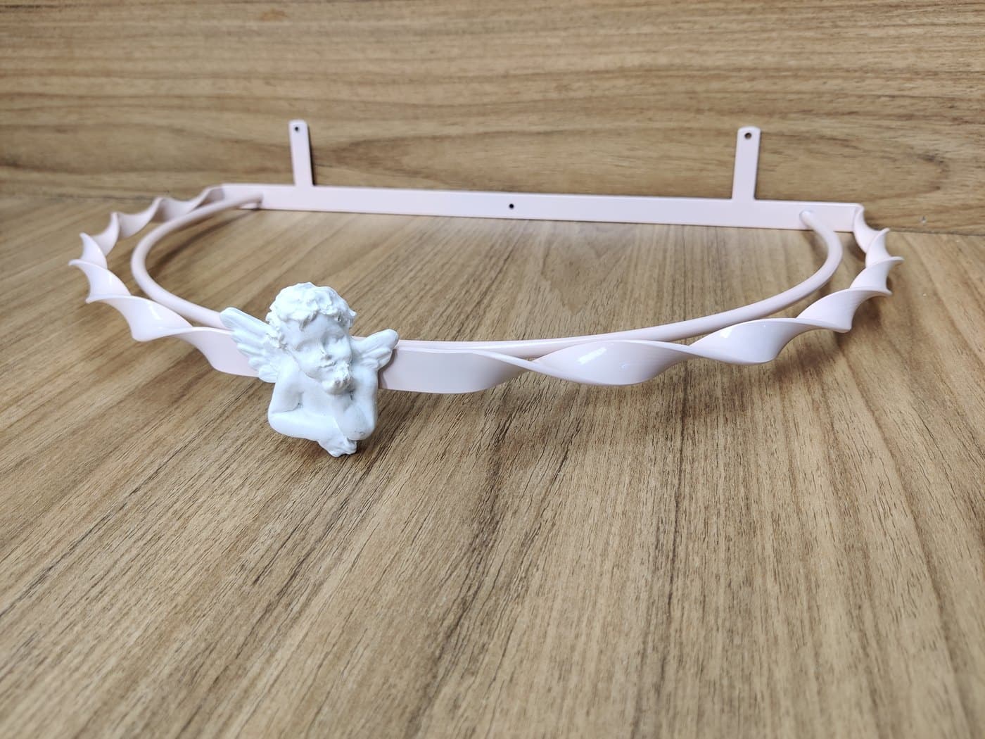 Dossel de Parede para Berço Torcido Rosa com Anjinho — imagem 3