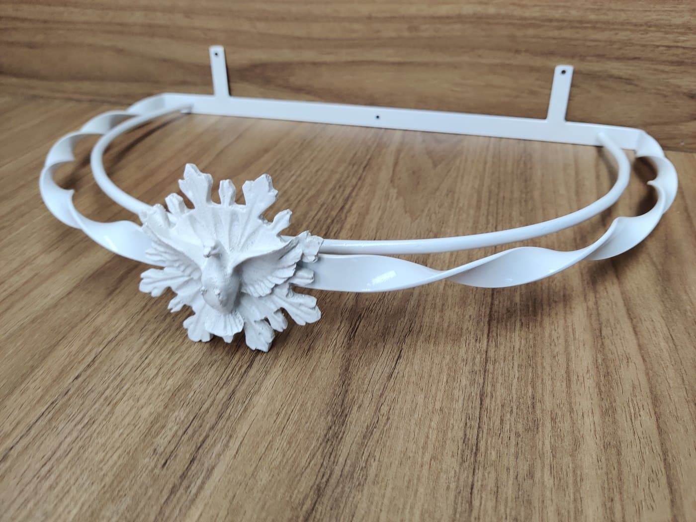 Dossel de Parede para Berço Torcido Branco com Espírito Santo — imagem 3