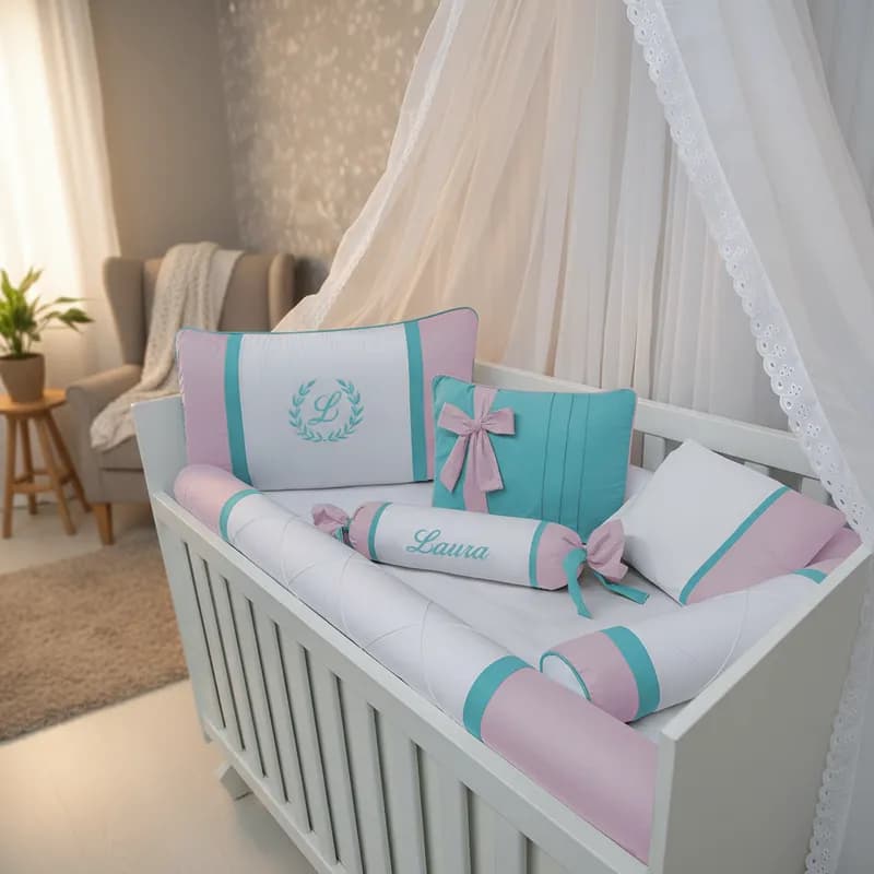 Kit Berço Tiffany e Rosa Personalizado 8 Peças ambientado no quarto do bebê