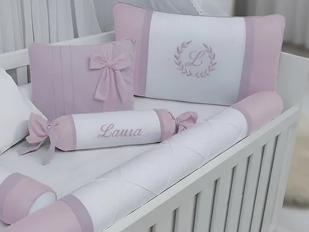 Kit Berço Rosa e Lilás Personalizado 7 Peças — detalhe 1