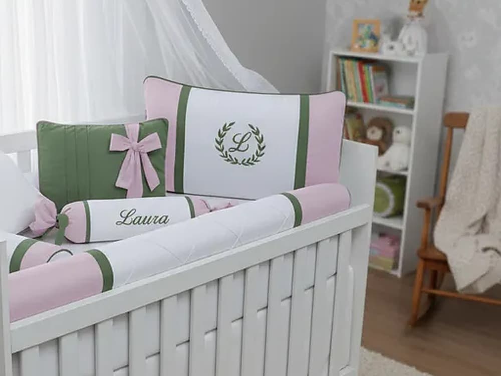 Kit Berço Rosa e Verde Personalizado 7 Peças — detalhe 1